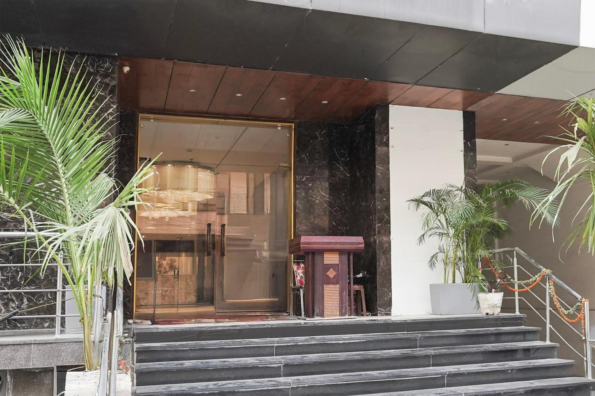 Townhouse Oak Agra Near Sultanganj Puliya Formerly Bb Grand Exterior photo