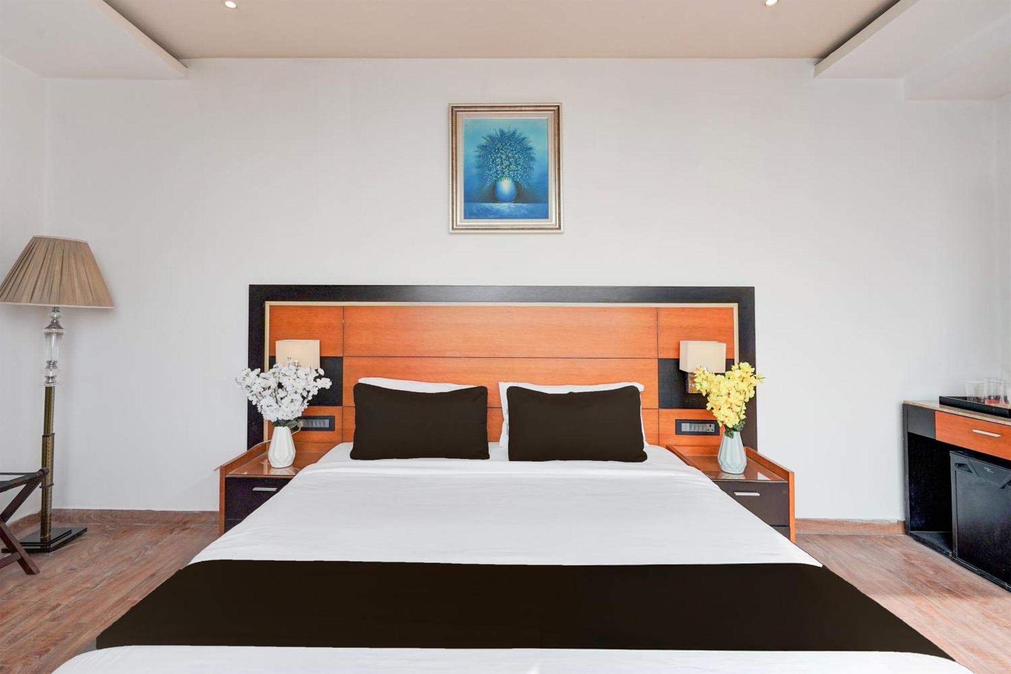 Townhouse Oak Agra Near Sultanganj Puliya Formerly Bb Grand Exterior photo